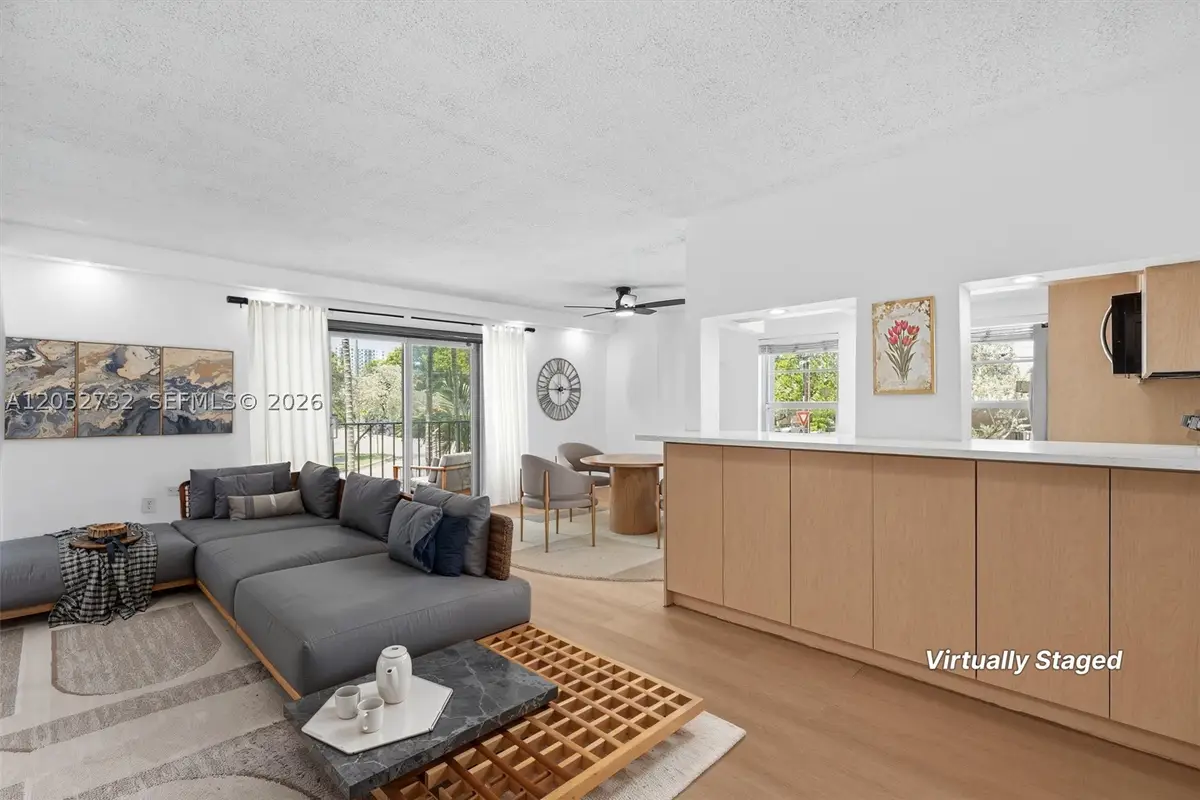 110 Salamanca Ave #202, Coral Gables, FL 33134 - #1
