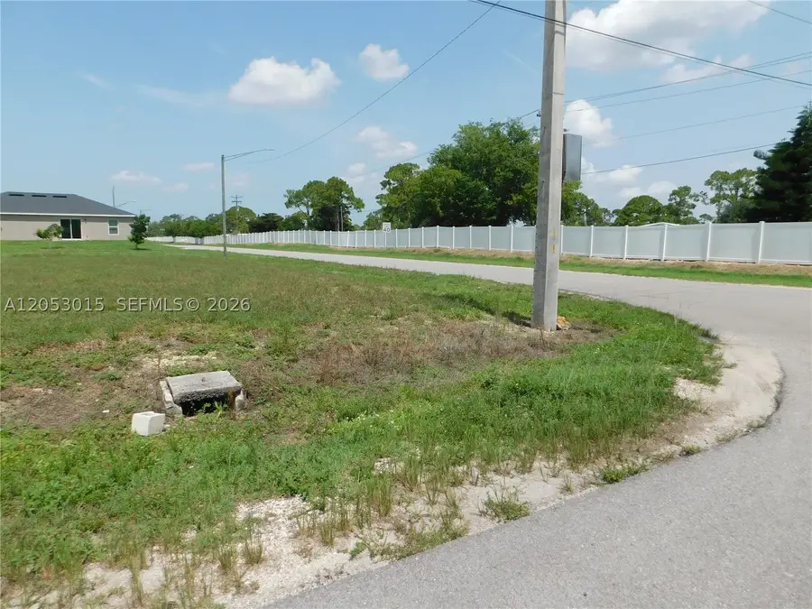 4418 Garden Blvd, Cape Coral, FL 33909 - #3