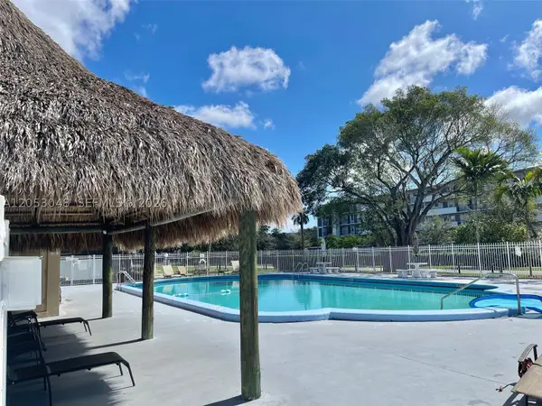 4700 Washington St #502, Hollywood, FL 33021