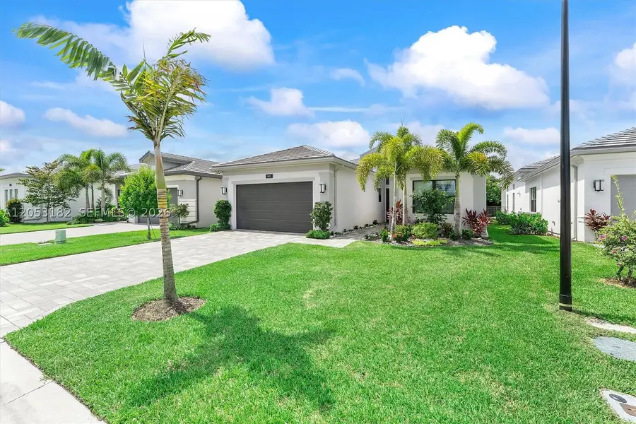 9801 Spruce Woods Dr, Boynton Beach, FL 33473 - #2