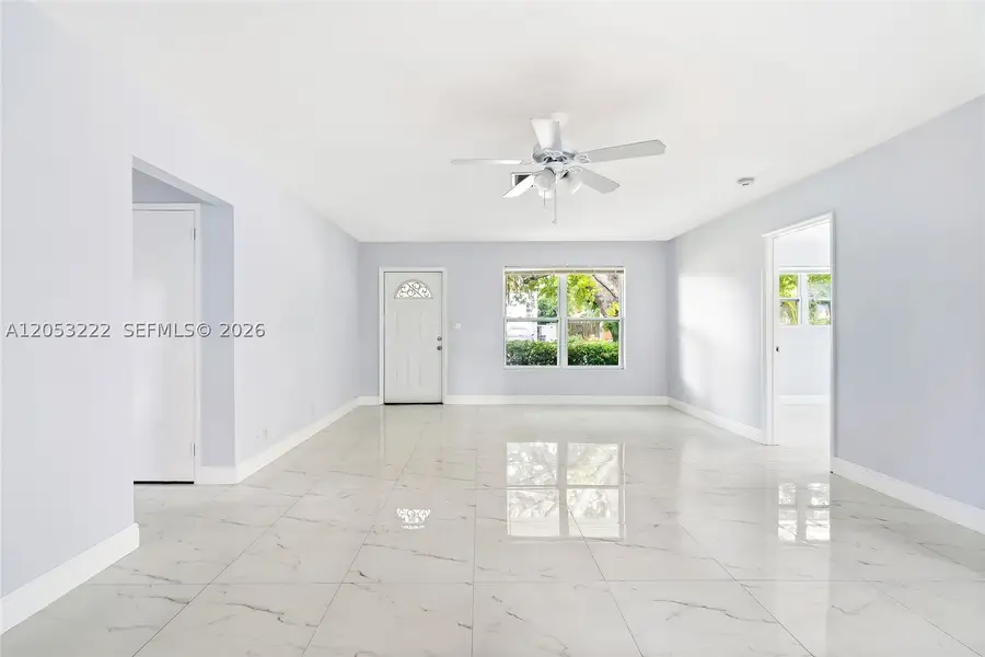 1427 Crest Dr, Lake Worth, FL 33461 - #3