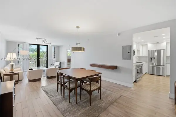90 Edgewater Dr #225, Coral Gables, FL 33133