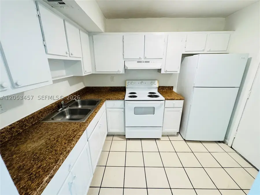 3610 NW 21st St #205, Lauderdale Lakes, FL 33311 - #3