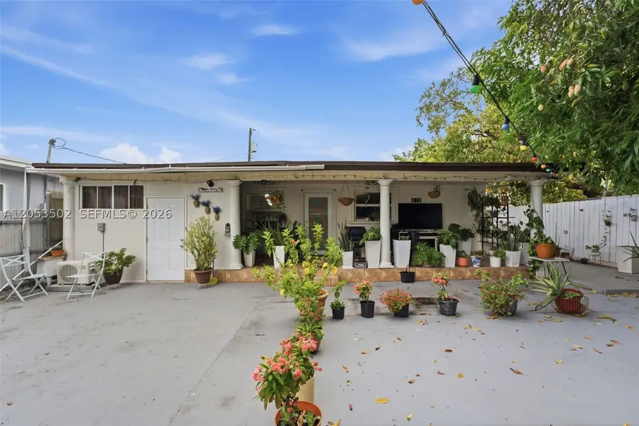 419 SE 3rd St, Hialeah, FL 33010 - #3