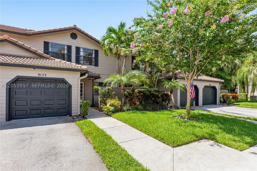 9153 Vineyard Lake Dr, Plantation, FL 33324 - #2