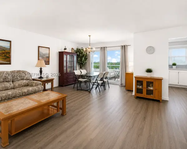 4047 NW 16 #403, Lauderhill, FL 33313
