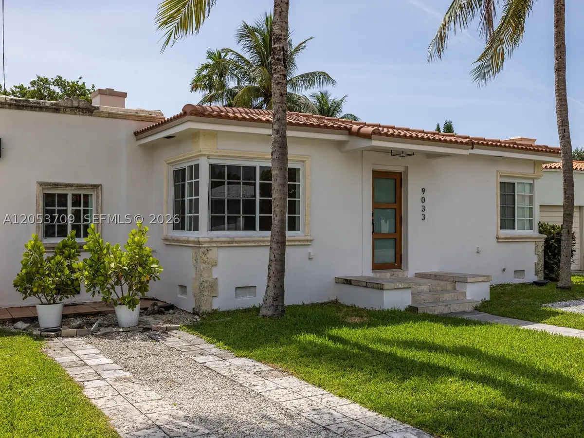 9033 Carlyle Ave, Surfside, FL 33154 - #1
