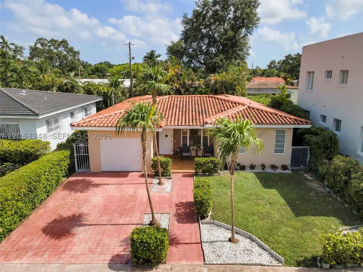 35 Oviedo Ave, Coral Gables, FL 33134 - #1