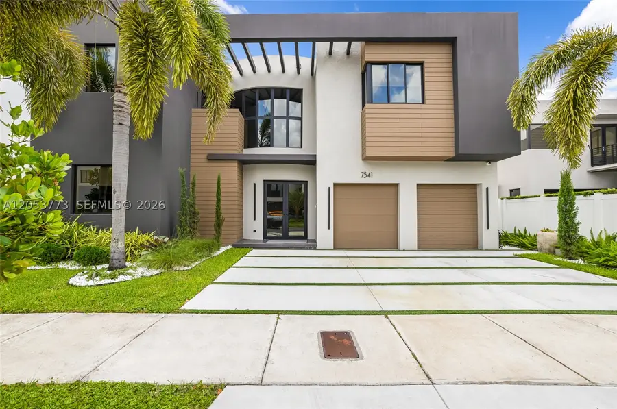 7541 NW 100th Ave, Doral, FL 33178 - #2