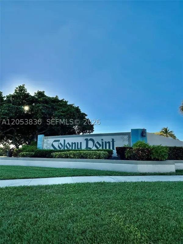 1000 Colony Point Cir #303, Pembroke Pines, FL 33026