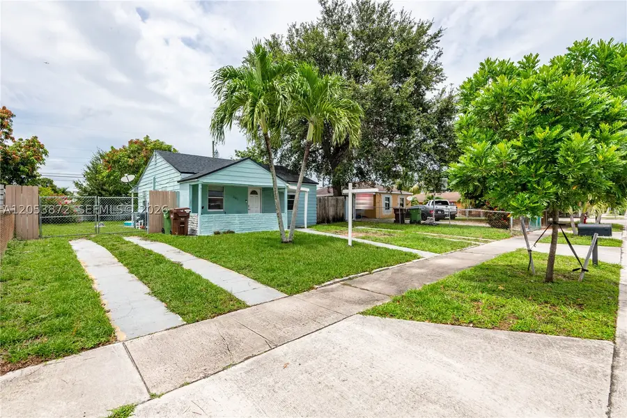 681 NE 1st Pl, Hialeah, FL 33010 - #2