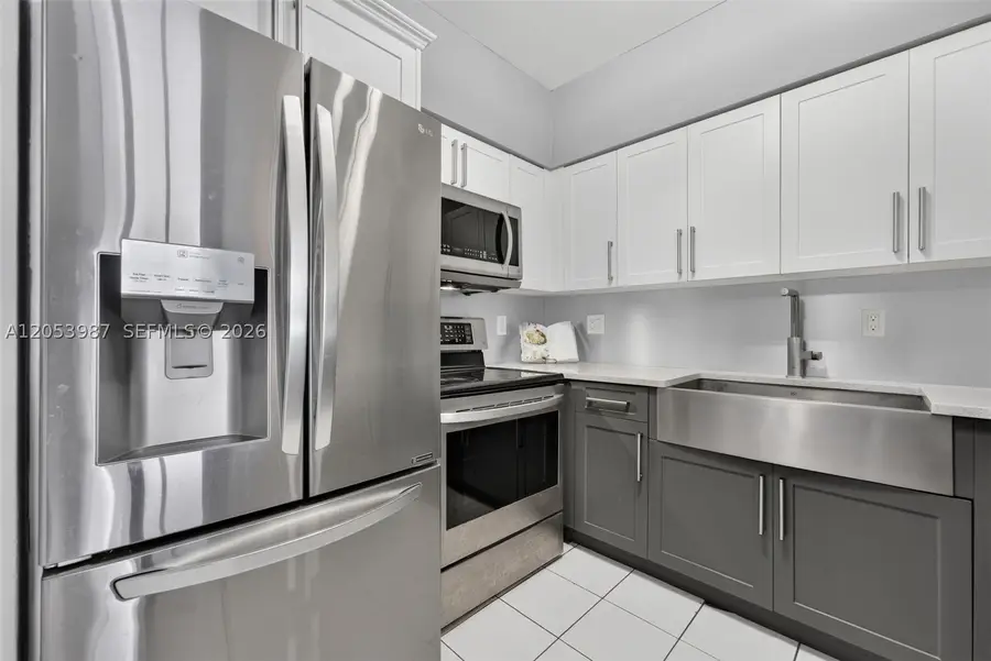 7441 Wayne Ave #8G, Miami Beach, FL 33141 - #3