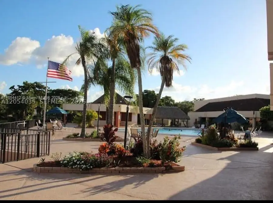 2950 W Sunrise Lakes Dr #208, Sunrise, FL 33322 - #2