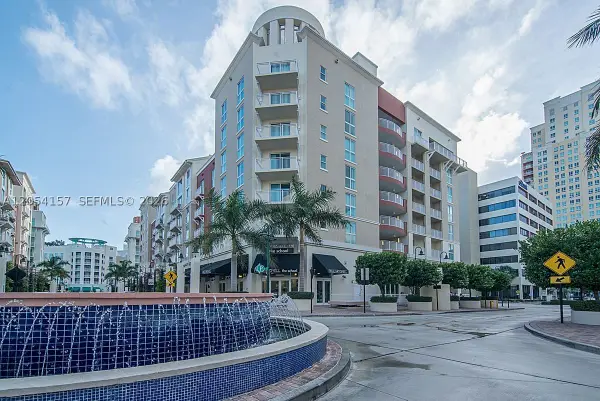 7280 SW 89th St #D502, Miami, FL 33156