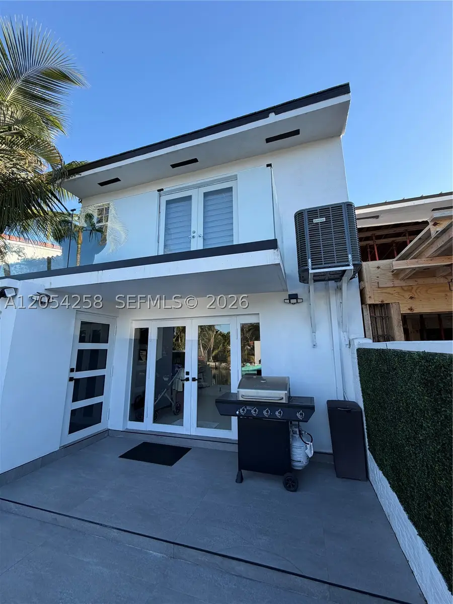1955 NE 123rd St, North Miami, FL 33181 - #3