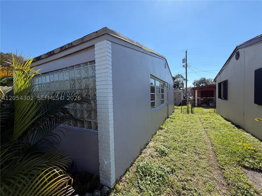 1828 NW 152nd St, Miami Gardens, FL 33054 - #2