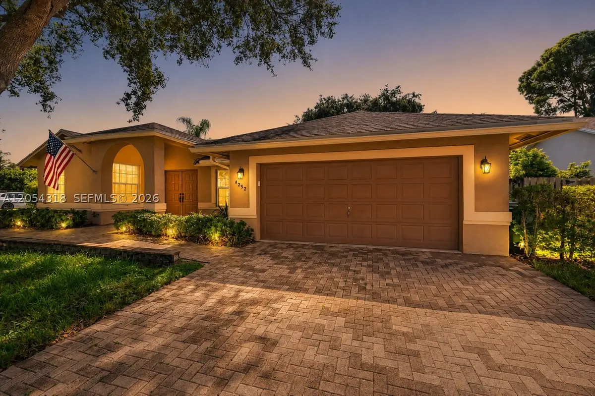 4252 SW 78th Dr, Davie, FL 33328 - #1