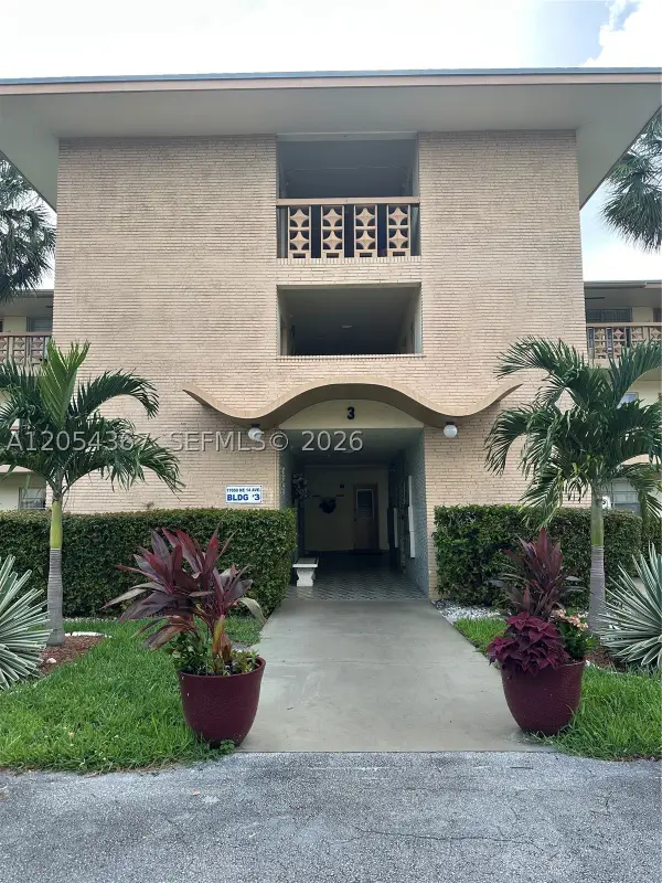 17050 NE 14th Ave #110, Miami, FL 33162
