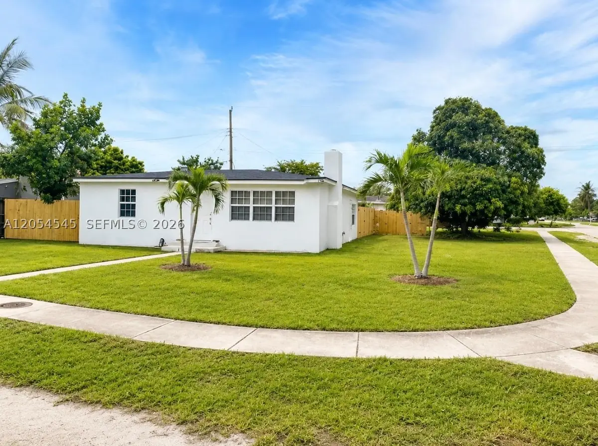 646 Aspen Rd, West Palm Beach, FL 33409 - #1