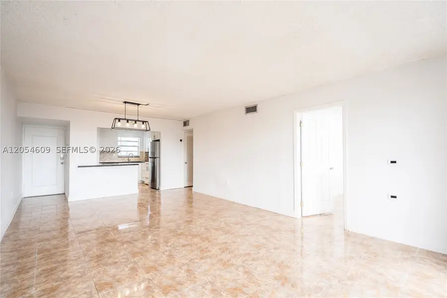 7850 Byron Ave #207, Miami Beach, FL 33141 - #3