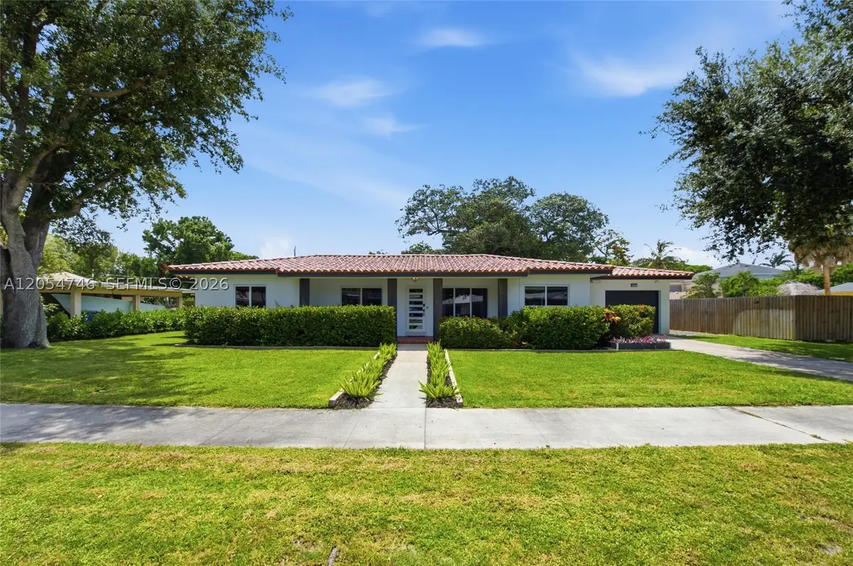 417 NE 11th Ave, Pompano Beach, FL 33060 - #1