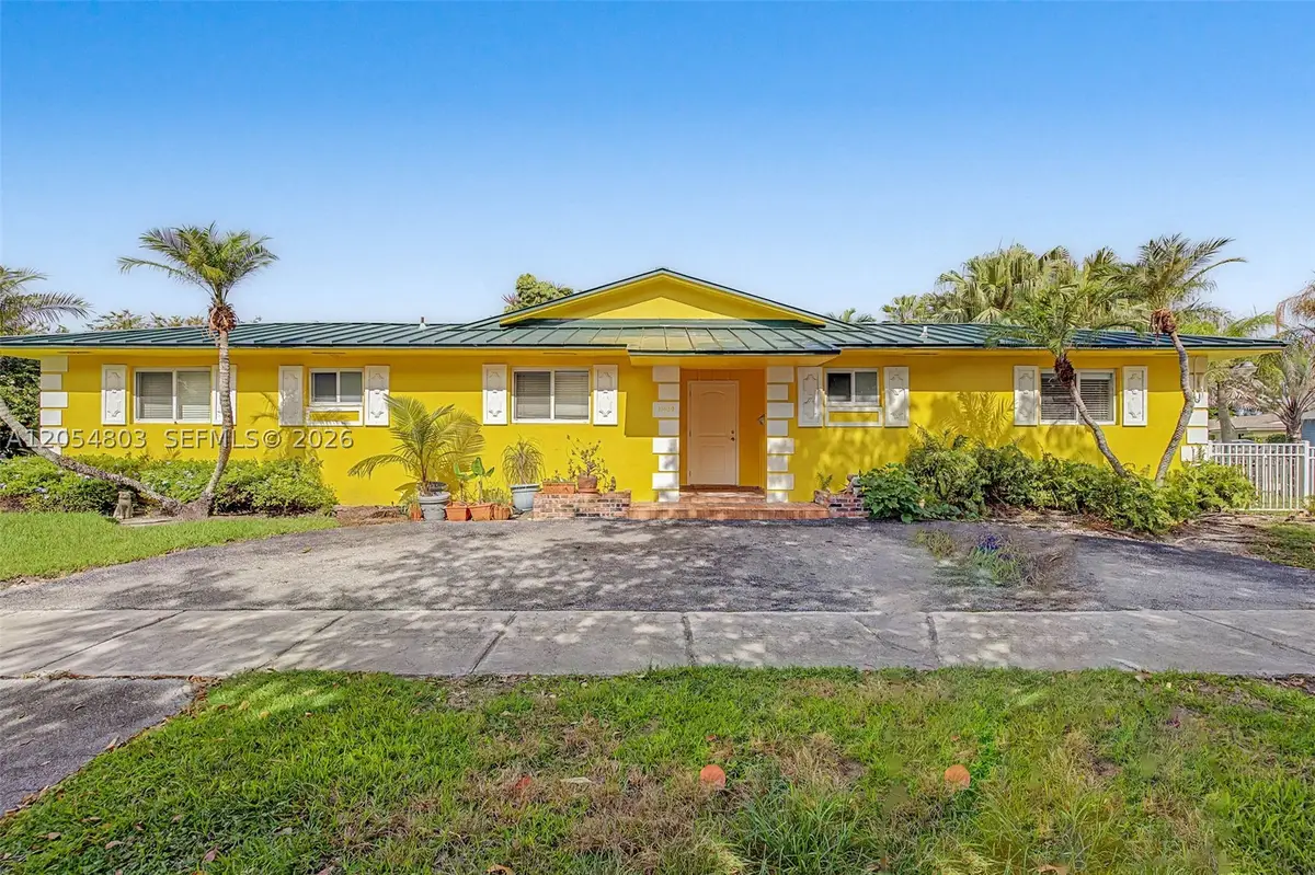 10650 SW 77th Ct, Pinecrest, FL 33156 - #1