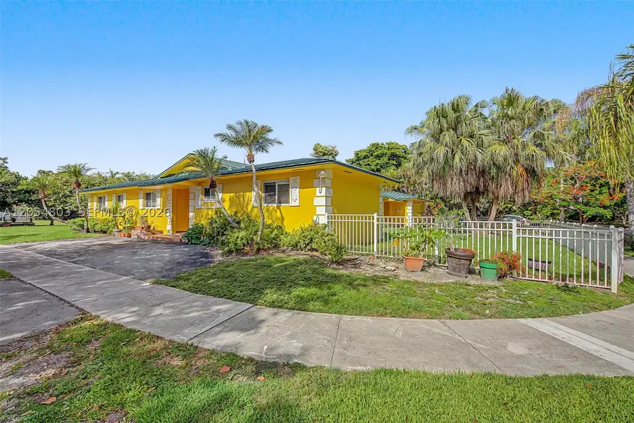 10650 SW 77th Ct, Pinecrest, FL 33156 - #2