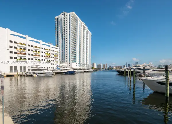 17301 Biscayne Blvd #1609, North Miami Beach, FL 33160
