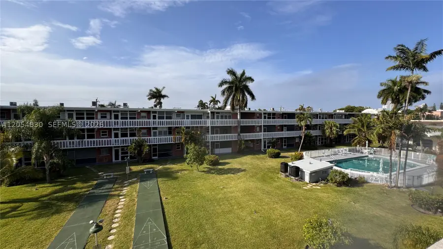 141 NE 10th Ave #24C, Hallandale Beach, FL 33009 - #2