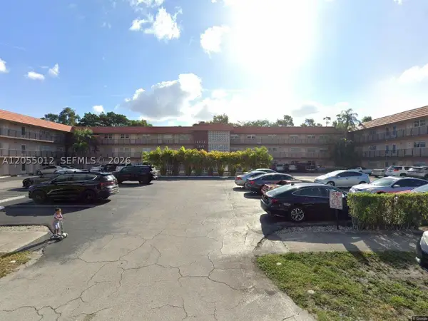3930 Crystal Lake Dr #208, Deerfield Beach, FL 33064