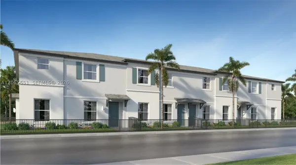 15615 SW 280 St #4, Miami, FL 33031
