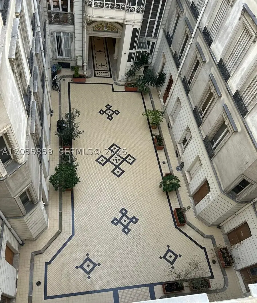 10 Bis Avenue De La Grand Armee Paris Xvii, Franc #44, Paris, TX 75017 - #3