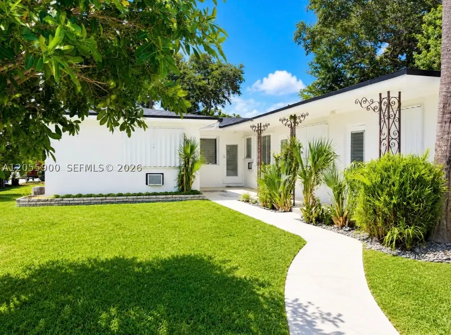 1570 NE 130th St, North Miami, FL 33161 - #2