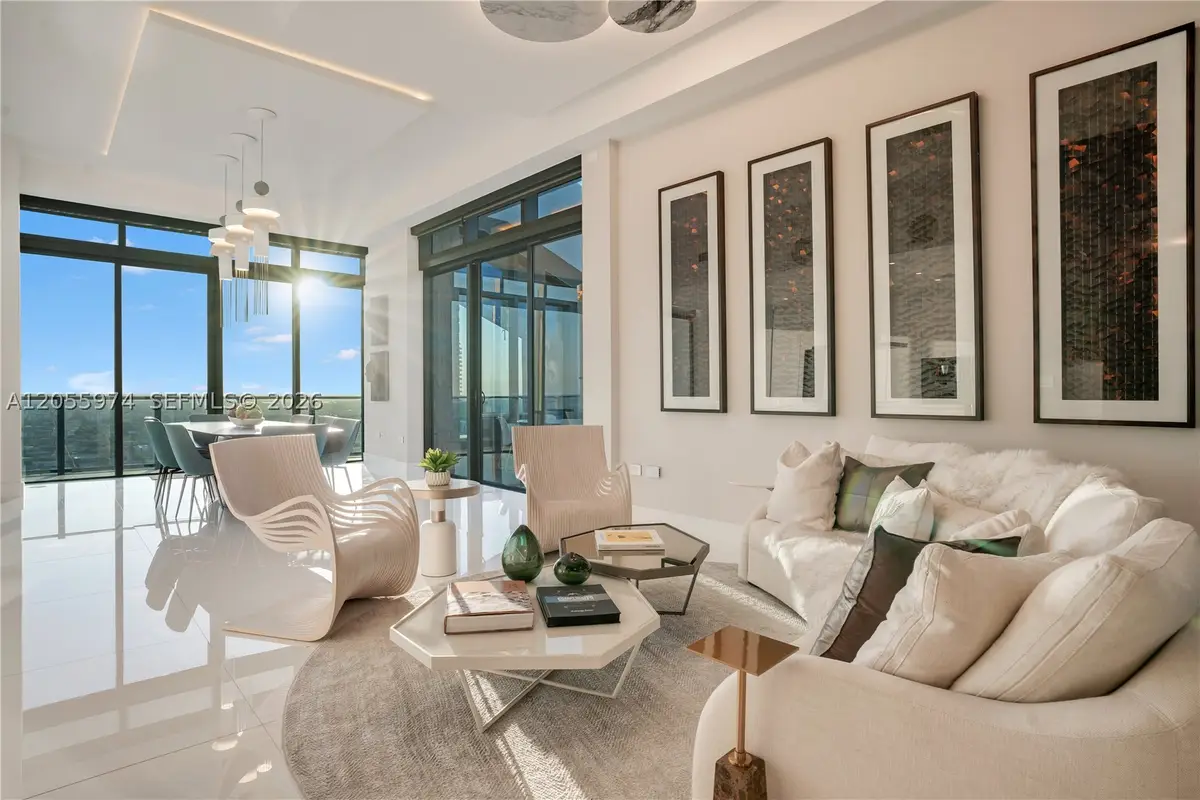 88 SW 7th St #PH 4303, Miami, FL 33130 - #1