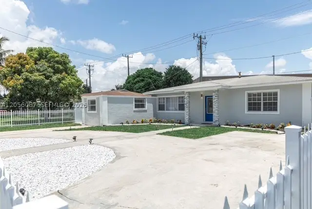 935 NE 164th St, North Miami Beach, FL 33162 - #2