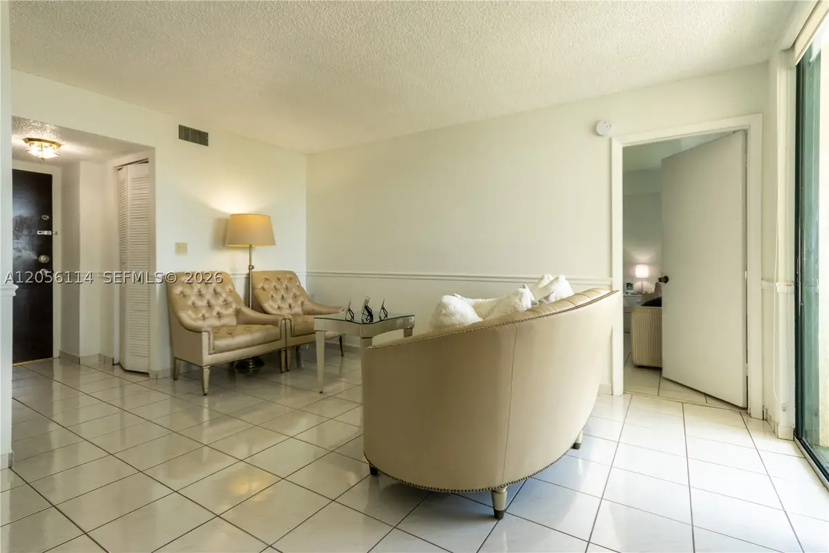 2055 SW 122nd Ave #406, Miami, FL 33175 - #1