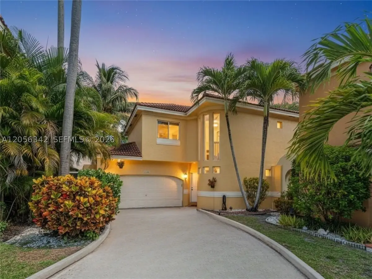 11407 Lakeview Dr, Coral Springs, FL 33071 - #1