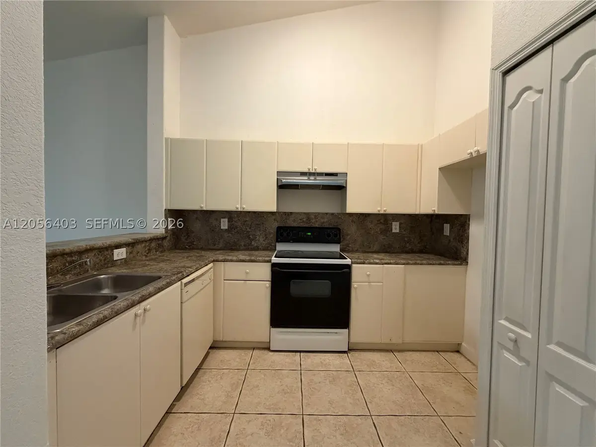 1661 SE 28th St #204, Homestead, FL 33035 - #1