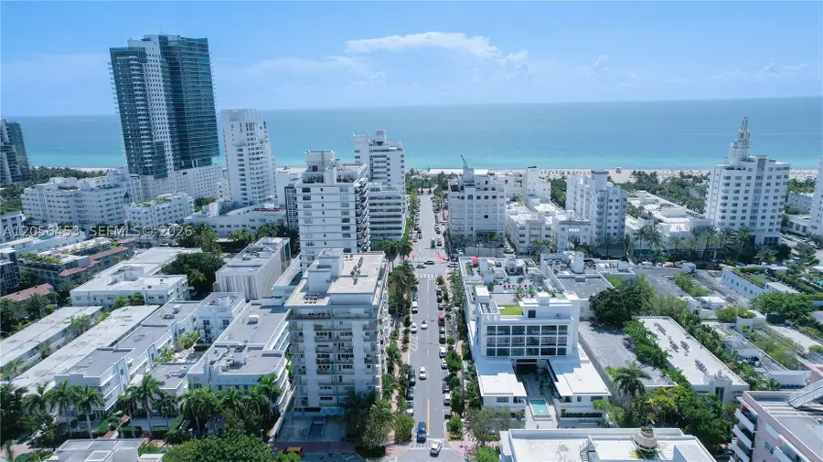 245 18th St #403, Miami Beach, FL 33139 - #2