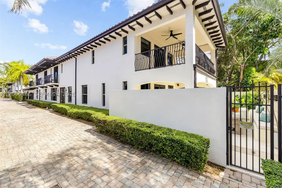 3020 Mcdonald St #22, Miami, FL 33133 - #2