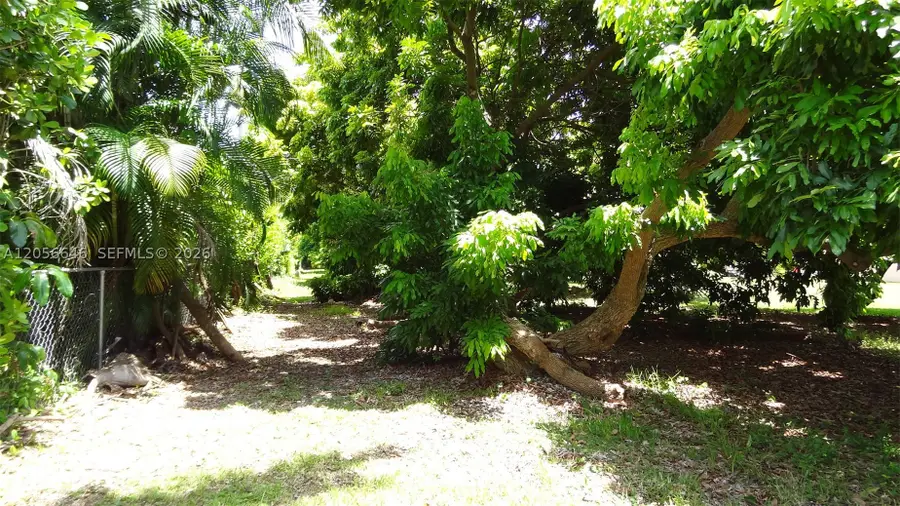 4 Av NE 152 St, Golden Glades, FL 33162 - #3