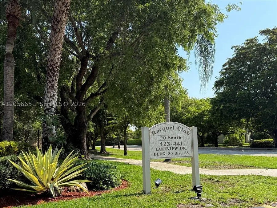 435 Lakeview Dr #201, Weston, FL 33326 - #3