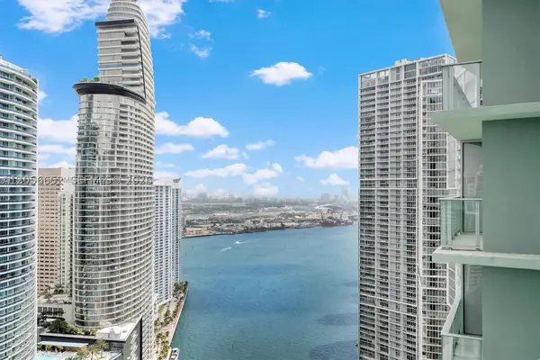 77 SE 5th St #4106, Miami, FL 33131