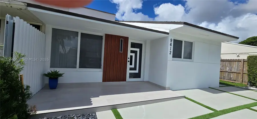 9612 Grand Canal Dr, Miami, FL 33174 - #2