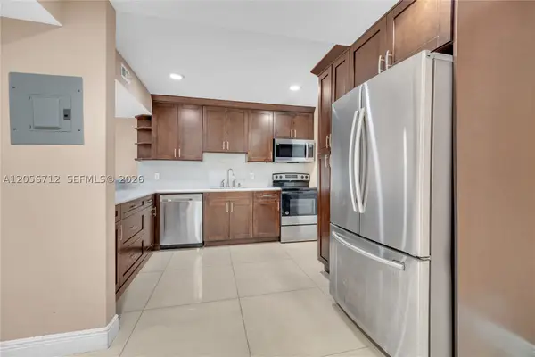 4848 NW 24th Ct #118, Lauderdale Lakes, FL 33313