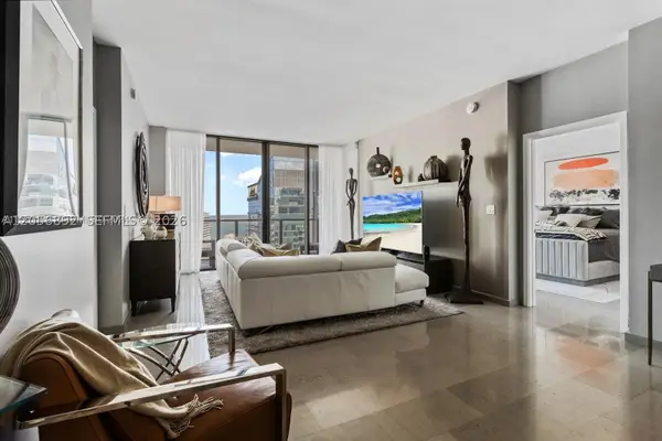 88 SW 7th St #3909, Miami, FL 33130