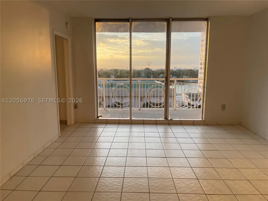 5825 Collins Ave #7B, Miami Beach, FL 33140 - #2