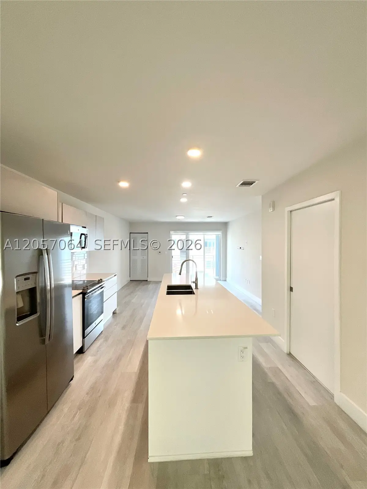 2555 NE 193rd St #2206, Miami, FL 33180 - #1
