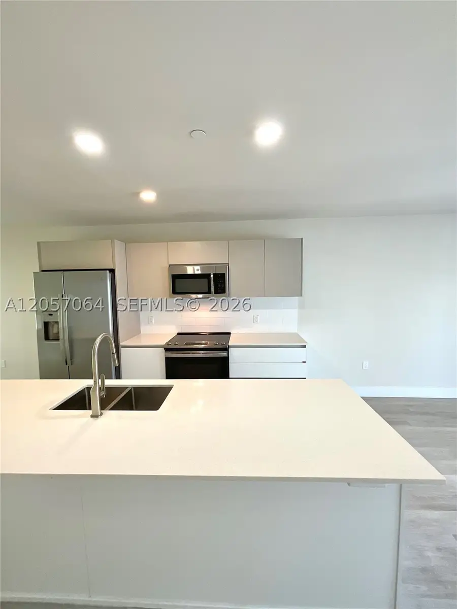 2555 NE 193rd St #2206, Miami, FL 33180 - #3