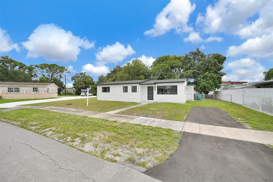 16930 NW 37th Pl, Miami Gardens, FL 33055 - #3